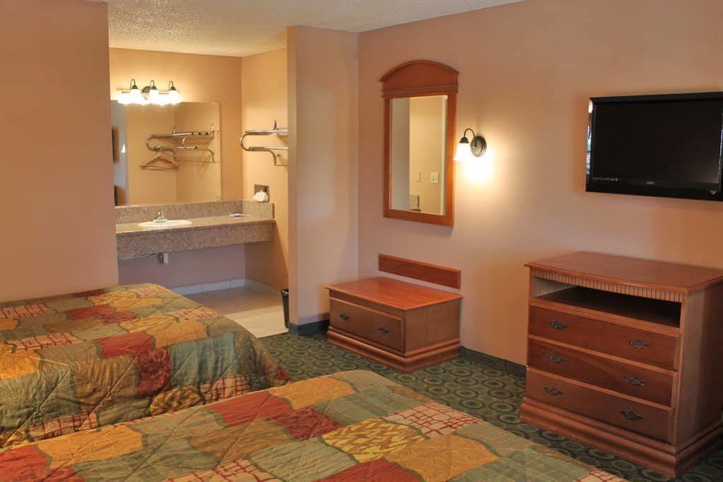 Orange Tustin Inn In Ориндж Экстерьер фото